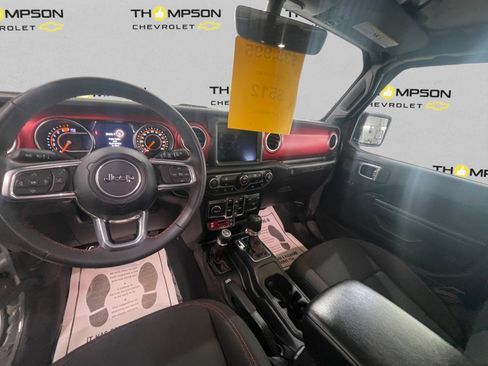 Used 2023 Jeep Wrangler Rubicon image 11