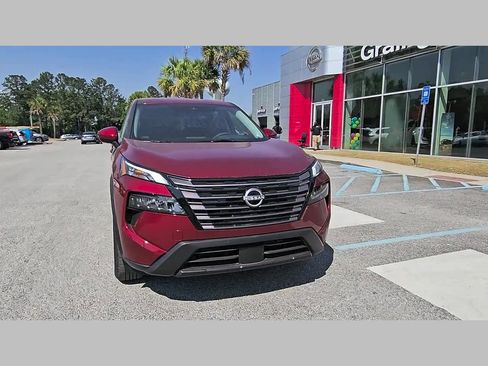 New 2026 Nissan Rogue SV FWD image 18