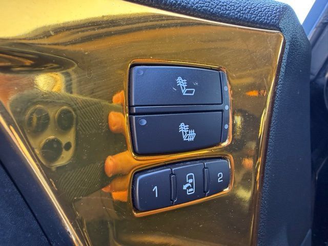 Used 2009 HUMMER H2 Luxury AWD/4WD image 16