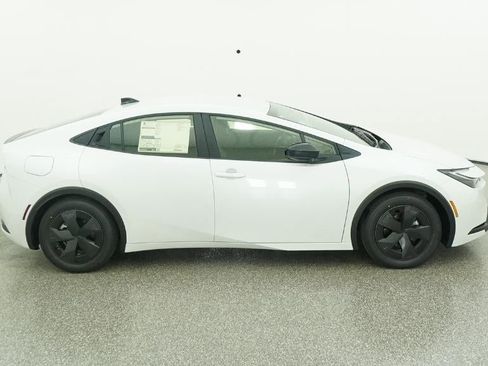 New 2026 Toyota Prius Plug-In Hybrid FWD image 44
