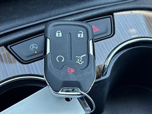 Certified 2023 GMC Acadia SLE w/ Driver Convenience Package AWD/4WD image 31
