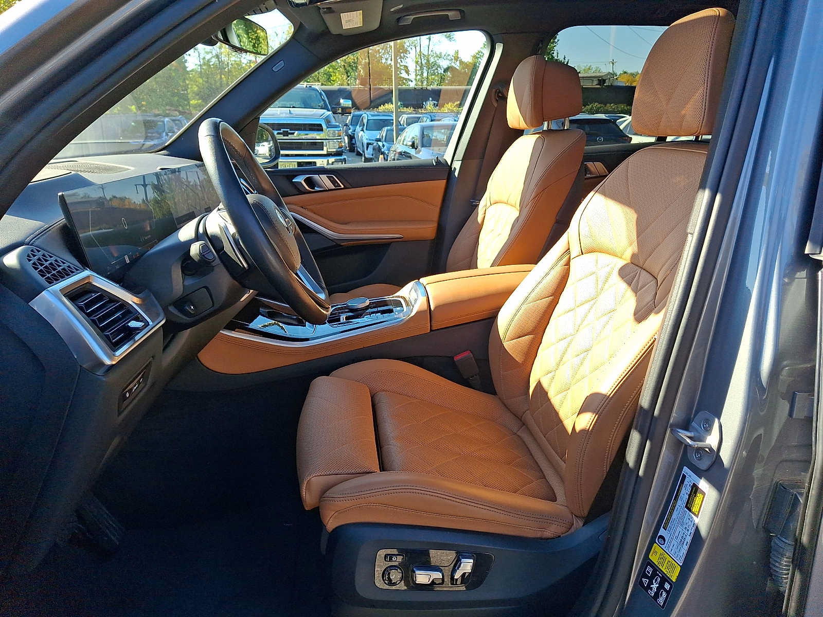Used 2024 BMW X5 xDrive40i w/ Premium Package AWD/4WD image 10
