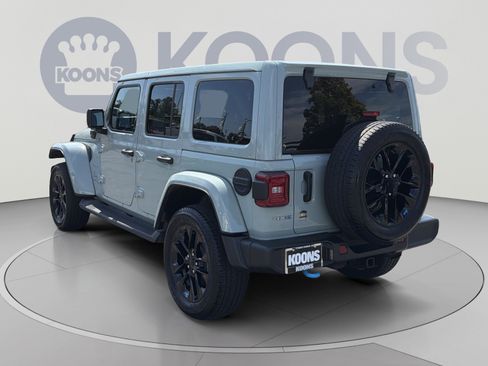 Used 2023 Jeep Wrangler Unlimited Sahara w/ Cold Weather Group AWD/4WD image 4