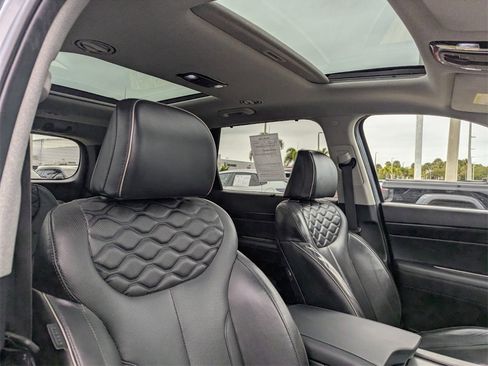 Used 2021 Hyundai Palisade Limited image 11