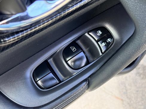 Used 2017 Nissan Rogue SL w/ SL Premium Package FWD image 18