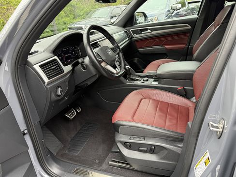 Used 2022 Volkswagen Atlas Cross Sport SEL Premium R-Line AWD/4WD image 13