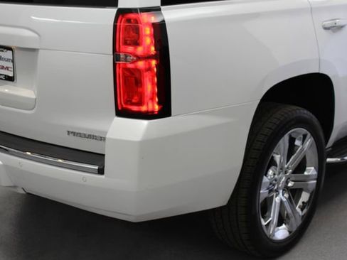 Used 2019 Chevrolet Tahoe Premier AWD/4WD image 8