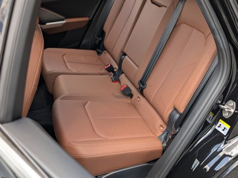 Used 2024 Audi Q3 2.0T Premium Plus w/ Premium Plus Package AWD/4WD image 17