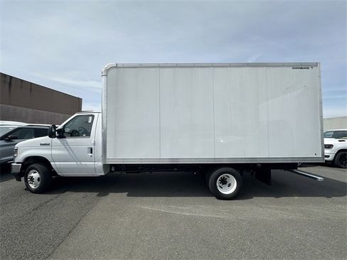 New 2024 Ford E-450 and Econoline 450 Super Duty w/ Power Windows & Locks Group image 9