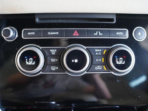 Used 2017 Land Rover Range Rover Supercharged image 21