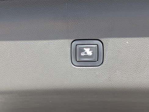 Used 2022 Buick Enclave Avenir w/ Trailering Package, 5000 lbs. image 13