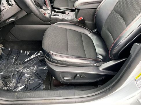 Used 2025 Ford Escape ST-Line Select AWD/4WD image 32