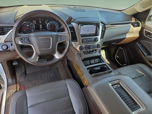 Certified 2017 GMC Yukon Denali AWD/4WD image 6