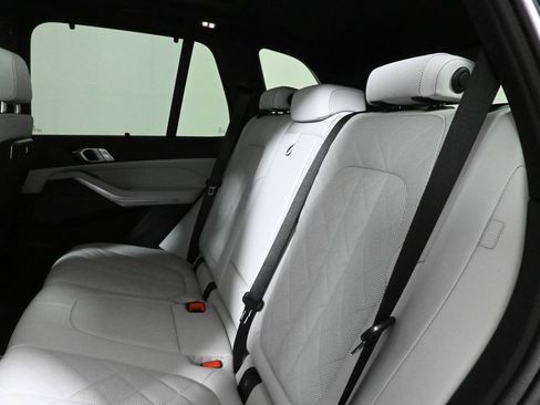 Used 2026 BMW X5 xDrive40i w/ Climate Comfort Package image 4