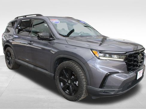Used 2025 Honda Pilot Black Edition image 22