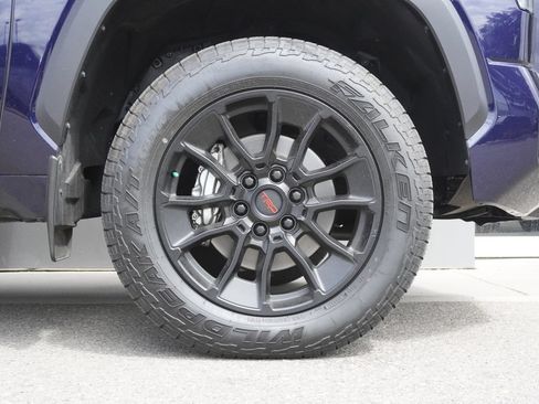 Used 2025 Toyota Tundra Limited w/ TRD Off-Road Package AWD/4WD image 34