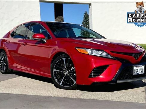 Used 2020 Toyota Camry XSE FWD image 2