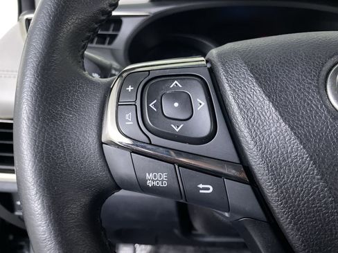 Used 2015 Toyota Avalon XLE image 24