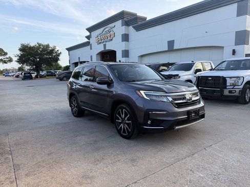 Used 2021 Honda Pilot Touring image 2