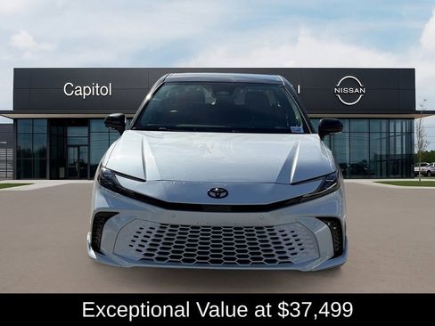 Used 2025 Toyota Camry XSE image 2