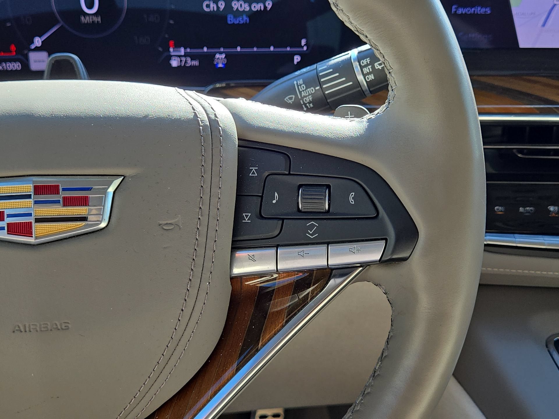 Used 2024 Cadillac Escalade Sport Platinum w/ LPO, Floor Liner Package AWD/4WD image 21