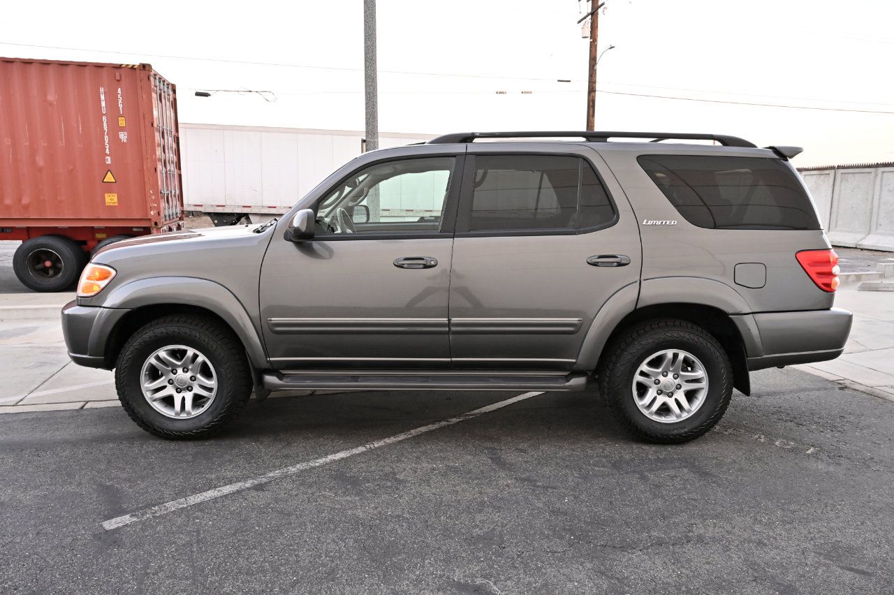 Used 2004 Toyota Sequoia Limited AWD/4WD image 4