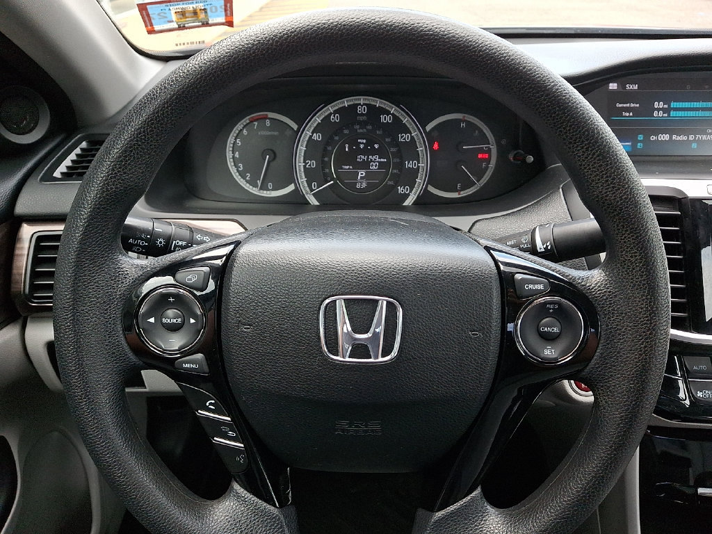 Used 2017 Honda Accord EX image 19