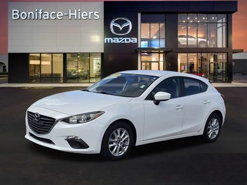 Used 2016 MAZDA MAZDA3 i Sport w/ Preferred Equipment Package FWD image 2