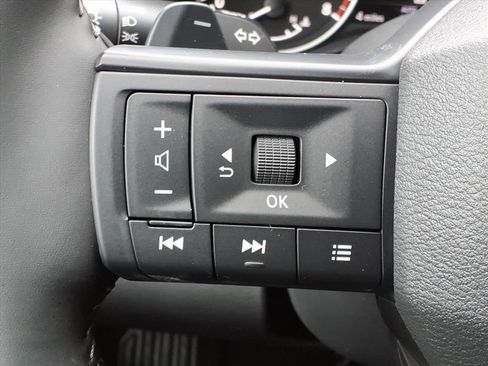 New 2026 Nissan Pathfinder SV image 15