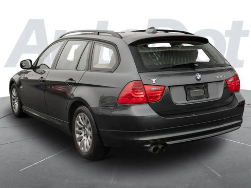 Used 2009 BMW 328i xDrive Wagon image 2
