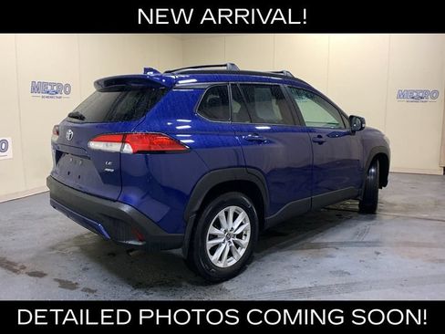Used 2022 Toyota Corolla Cross LE AWD/4WD image 3