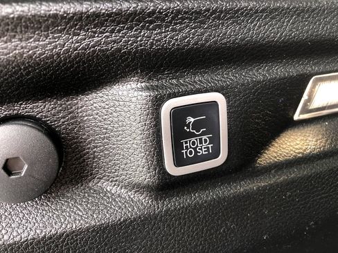 Used 2021 Jeep Grand Cherokee L Limited image 10