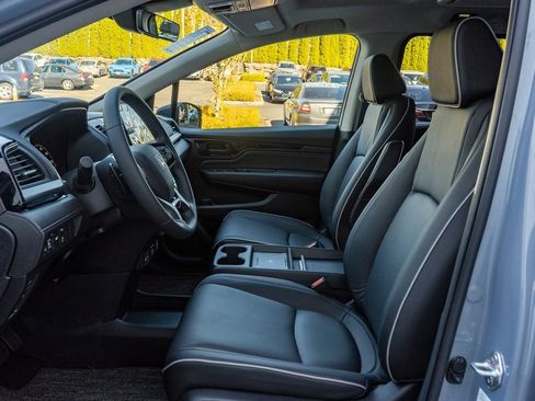 New 2026 Honda Odyssey Touring image 25