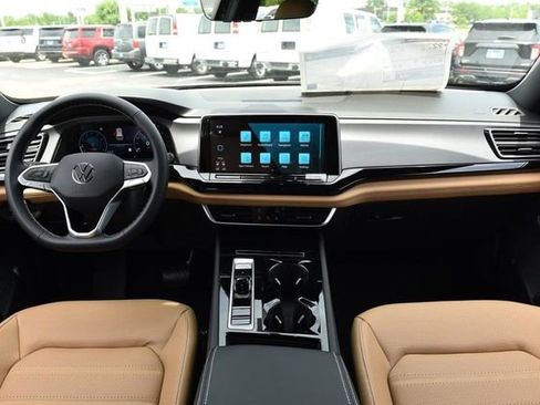 New 2026 Volkswagen Atlas Cross Sport SEL AWD/4WD image 7