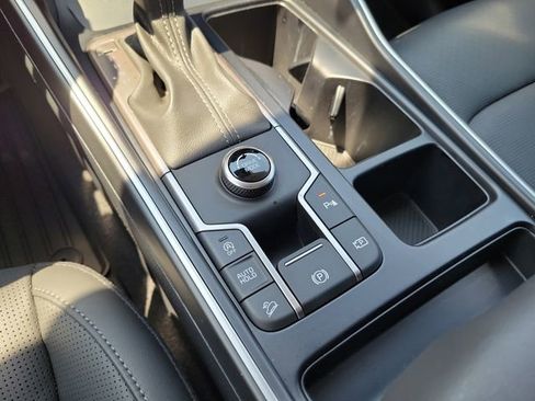 Certified 2025 Kia Sorento S w/ Panoramic Sunroof Package FWD image 28