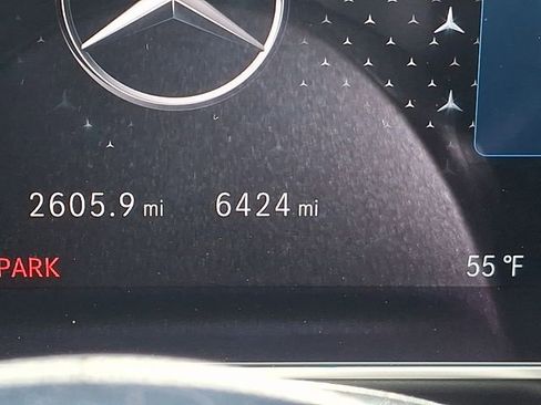 Used 2025 Mercedes-Benz GLC 350e 4MATIC image 23