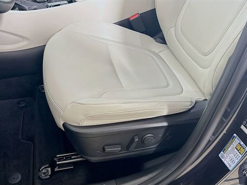 Used 2025 Hyundai Tucson SEL AWD/4WD image 19