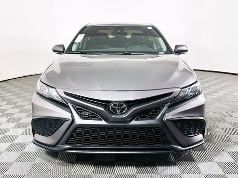 Used 2022 Toyota Camry SE w/ Convenience Package image 8