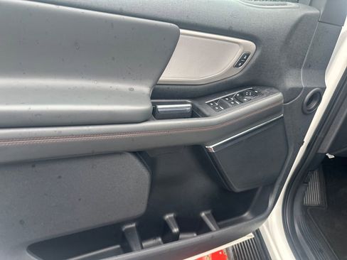 Used 2025 Ford Expedition Active image 10