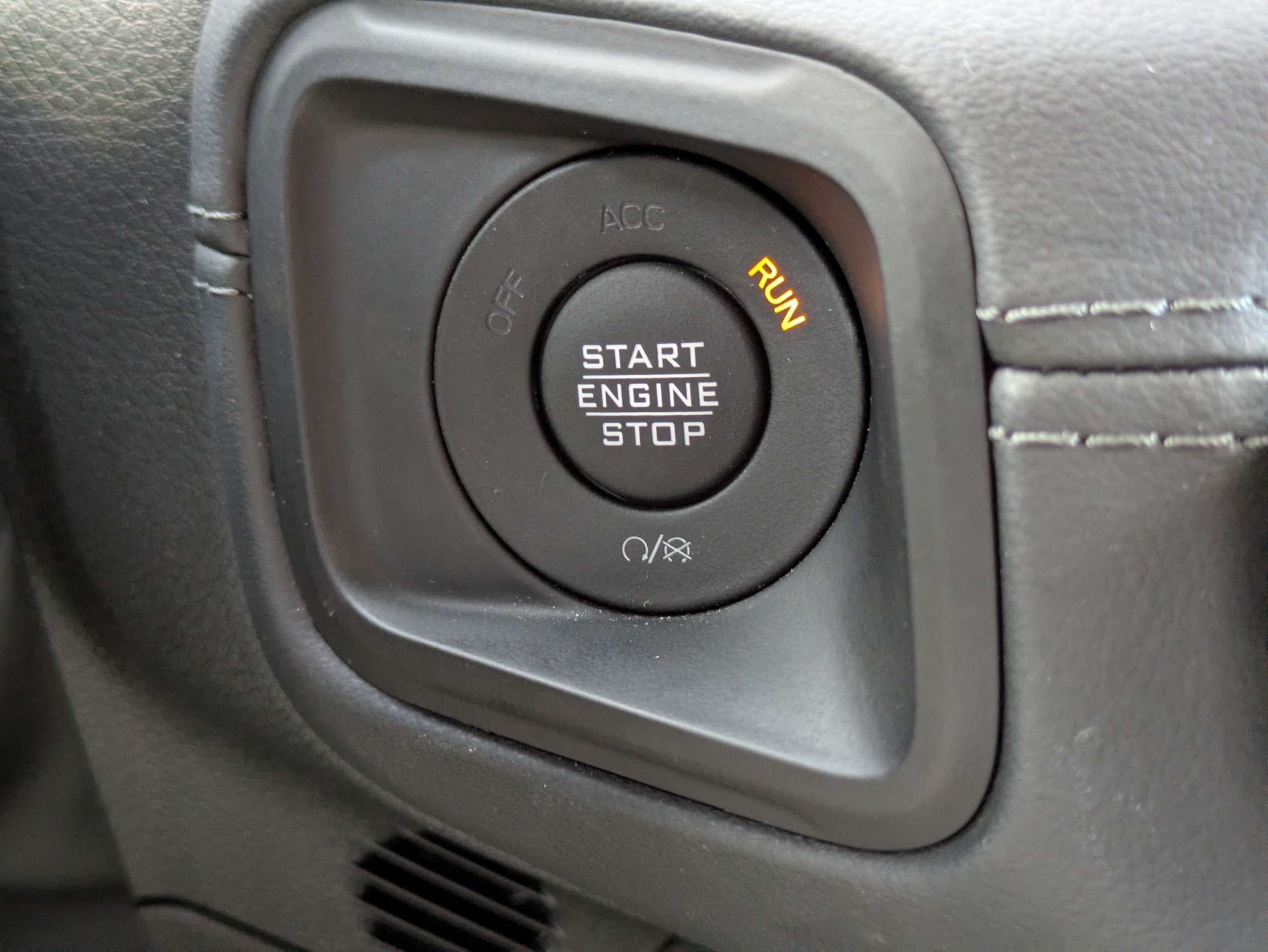 Used 2026 Jeep Wrangler Unlimited Sahara AWD/4WD image 27
