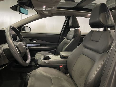 Used 2024 Nissan Ariya AWD image 14