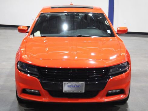 Used 2017 Dodge Charger SXT w/ Rallye Group AWD/4WD image 6