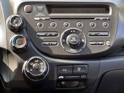 Used 2012 Honda Fit Sport image 19