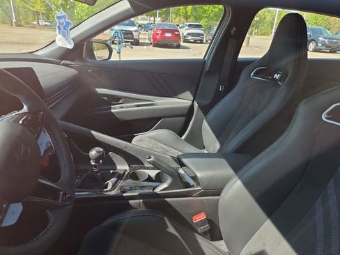 Used 2025 Hyundai Elantra N image 9