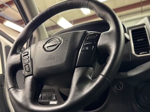 Used 2024 Nissan Frontier SV w/ SV Convenience Package image 13