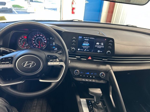 Used 2021 Hyundai Elantra SEL FWD image 28