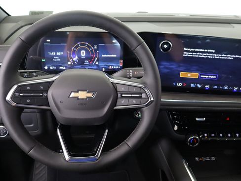 New 2025 Chevrolet Suburban Premier image 24