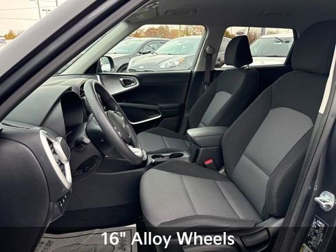 Used 2023 Kia Soul LX w/ Option Group 015 image 18