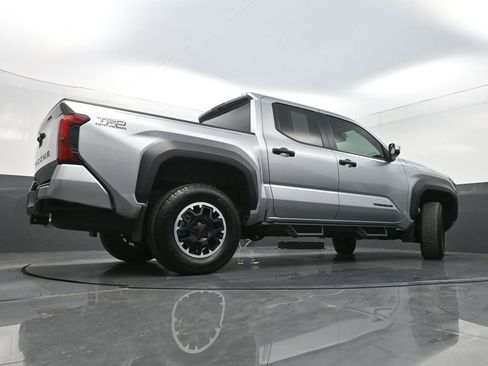 Used 2024 Toyota Tacoma TRD Off-Road AWD/4WD image 28