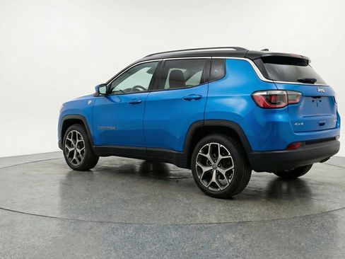 Used 2025 Jeep Compass Limited AWD/4WD image 5